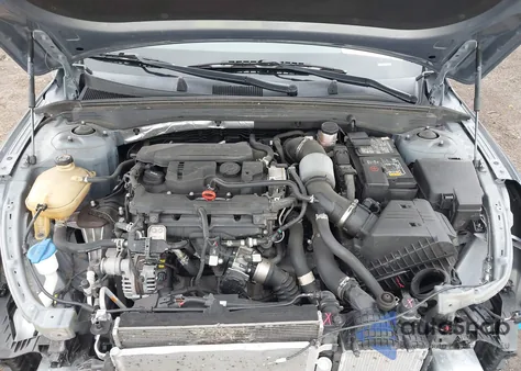 2022 Kia K5 Lxs z USA, uszkodzony, nr VIN 5XXG14J2XNG136385